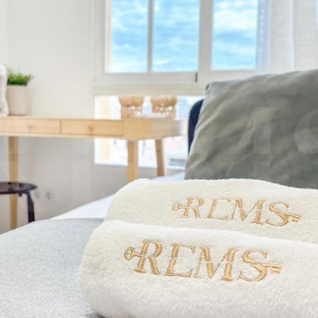 Sunlit & Fresh Apartment - Center By Rems Málaga Eksteriør billede