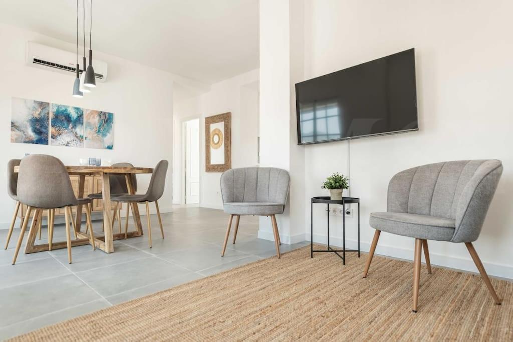 Sunlit & Fresh Apartment - Center By Rems Málaga Eksteriør billede