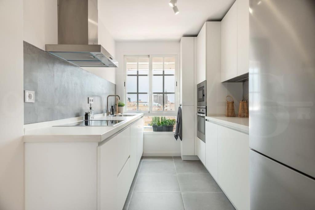 Sunlit & Fresh Apartment - Center By Rems Málaga Eksteriør billede