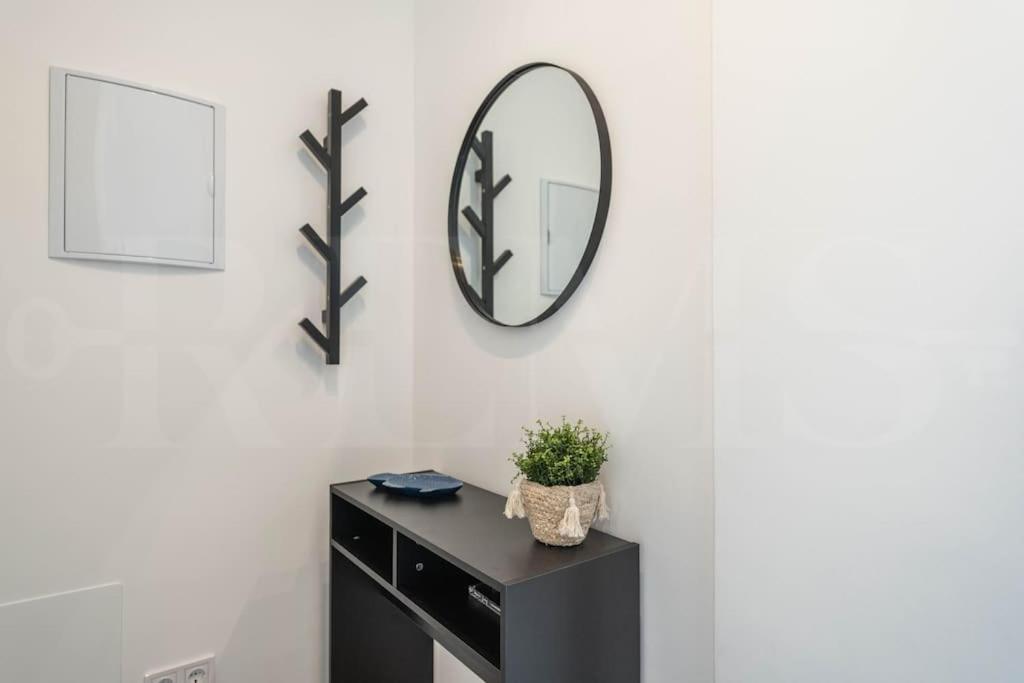 Sunlit & Fresh Apartment - Center By Rems Málaga Eksteriør billede