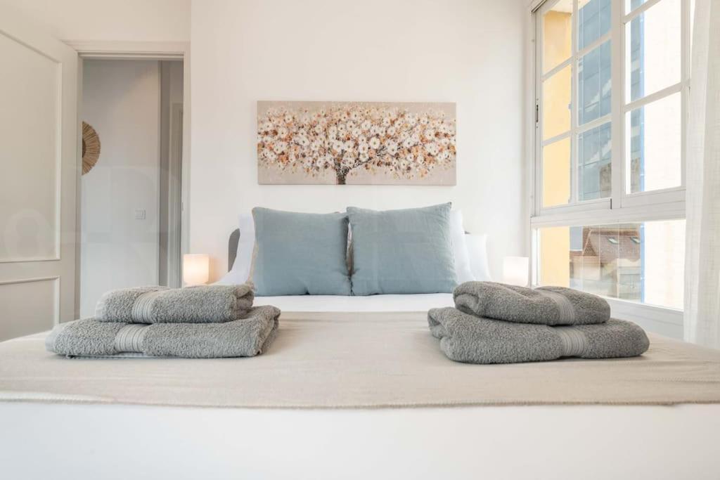 Sunlit & Fresh Apartment - Center By Rems Málaga Eksteriør billede
