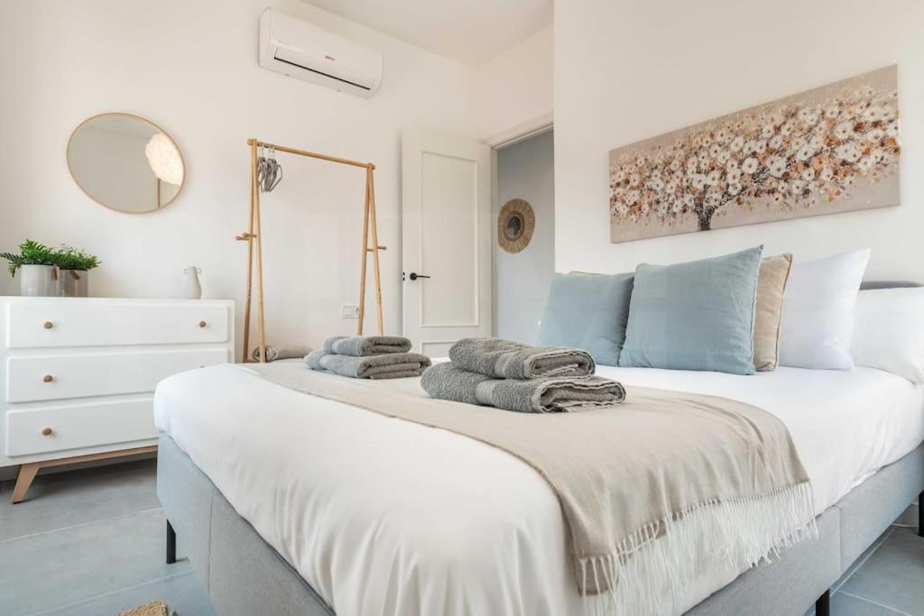 Sunlit & Fresh Apartment - Center By Rems Málaga Eksteriør billede