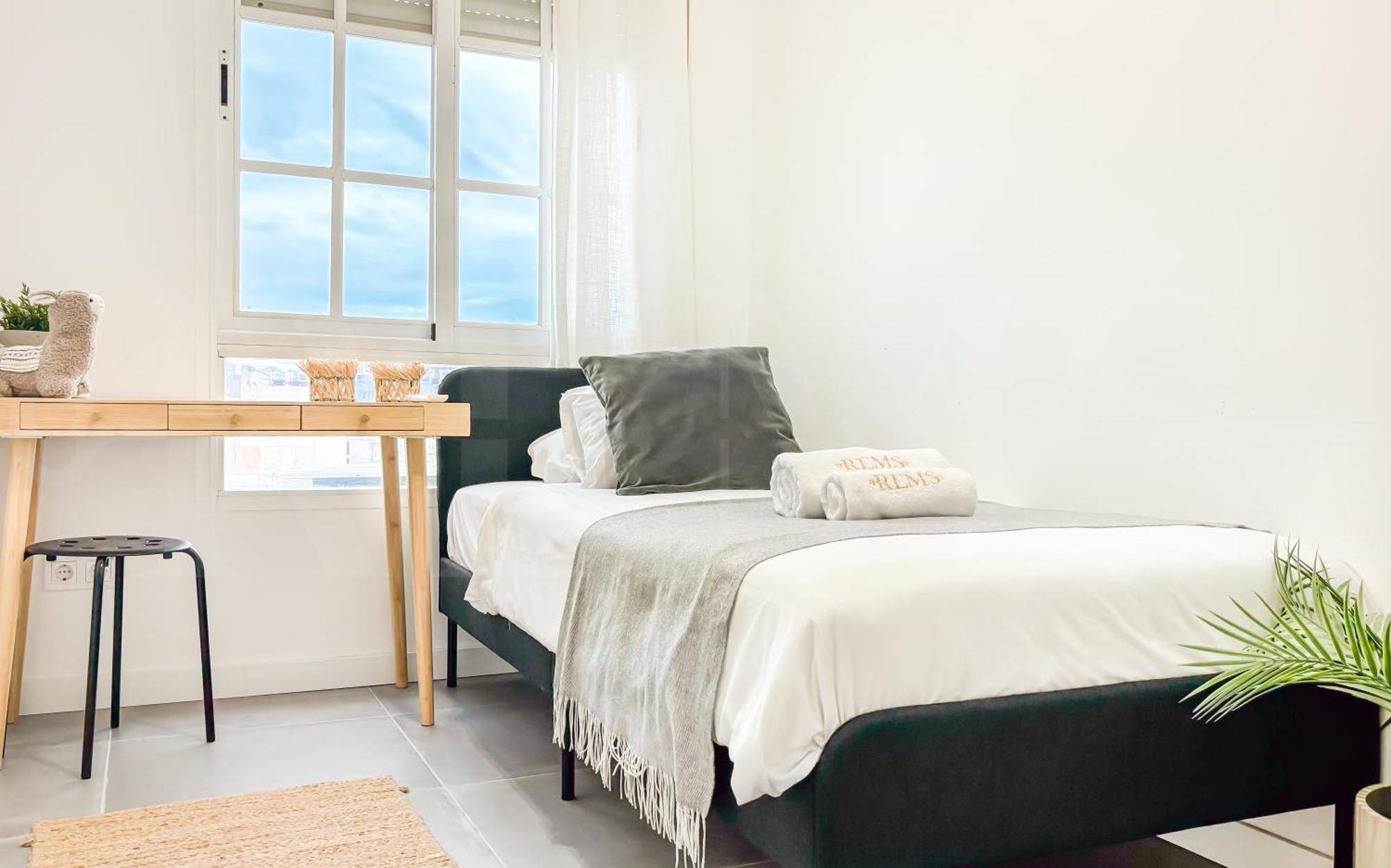 Sunlit & Fresh Apartment - Center By Rems Málaga Eksteriør billede